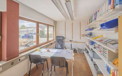 Einfamilienhaus mit Halle in Spaichingen!