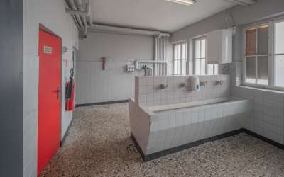 Im Erdgeschoss: Hallenfläche in Schwenningen!