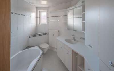 Flotte 3 Zimmer Mietwohnung in Innenstadtnähe, mit viel Licht und Sonnenschein