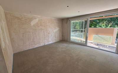 Effizient, großzügig geschnitten, idyllsich gelegen: Massiver Neubau Erstbezug 2026