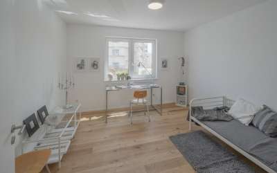 Moderne 4 Zimmer Neubauwohnung im Erdgeschoss zu vermieten - befristet auf 3 Jahre