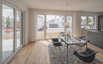 Moderne 4 Zimmer Neubauwohnung im Erdgeschoss zu vermieten - befristet auf 3 Jahre