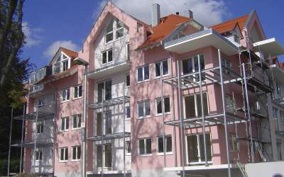 Modernes Wohnen im Park - idyllisch, stadtnah, chick - 1,5 Zimmer Eigentumswohnung mit lauschiger Terrasse