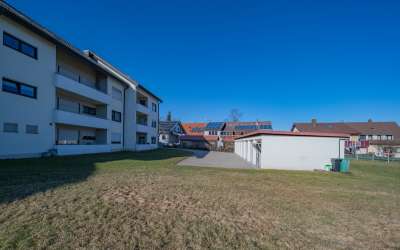 Neu Renoviert: Moderne, sonnige 4 Zimmer Mietwohnung im Erdgeschoss