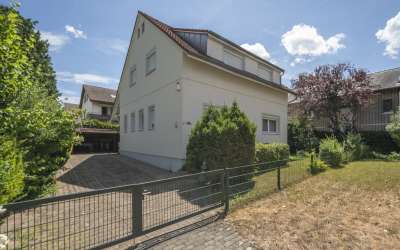 Sonniges Wohnen Dreifamilienhaus in Konstanz Allmansdorf mit Einnahmen