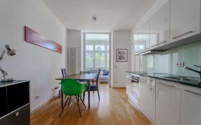Chamantes Wohnen - Belle Étage: 2 Zimmer Eigentumswohnung in Freiburg-Herdern