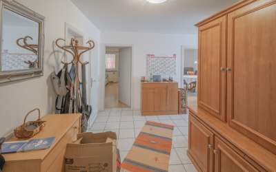 Die charmante und idyllische Erdgeschoßwohnung mit Terrasse - nur ein Steinwurf von Freiburg entfernt: genießen Sie hier den Sommer!