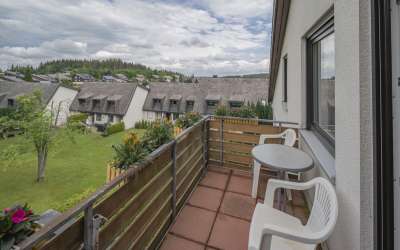 Hier sind Sie die Kirsche auf der Schwarzwälder Kirschtorte: 3,5 Zimmer Maisonette Wohnung im Luftkurort mit lauchiger Terrasse und Gartenzugang