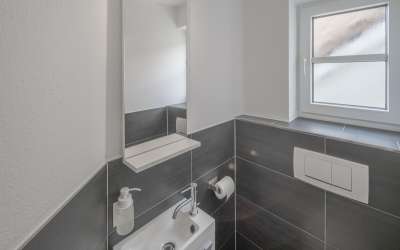 Sonne, viel Fläche und Esprit: tolle Maisonettewohnung am Stadtrand