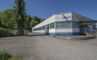 Moderne Halle und Büroteil, mit Möglichkeit zur Erweiterung