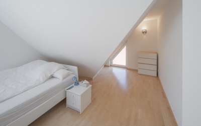 Wo Moderne, Helligkeit, Chick und Charme, am Rande des Altstadtkernes ein neues harmonisches Zuhause finden: 4, 5 Zimmer Maisonette Wohnung, mitten in Villingen!