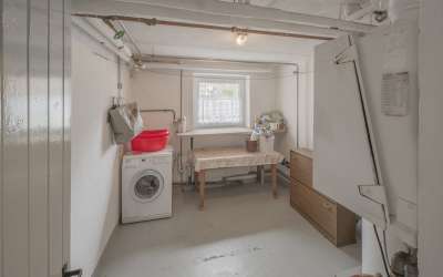 Hier beginnt Lebensqualität - Wohnen im Grünen! Platz für 2-3 Generationen, oder zum Vermieten.