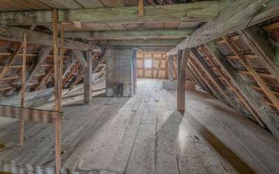 Denkmalgeschützter Vogtshof für Bauträger, Handwerker und Investoren