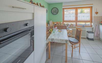 Süßes freistehendes Haus sucht neue Eigentümer