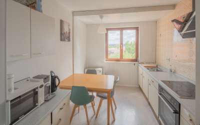 Großzügige Doppelhaushälfte mit einer Einliegerwohnung