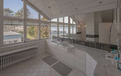 Lassen Sie sich hier jeden Tag eine frische Brise vom See um die Nase wehen - einzigartige Bodenseevilla mit Rundumblick über den See - viel Platz für Verführung und Seeliebe