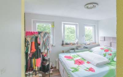 4,5-Zimmer-Dachgeschosswohnung mit Gartenanteil