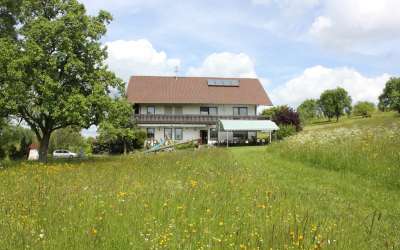 Landhaus mit vielen Entfaltungsmöglichkeiten und tollem Freisitz