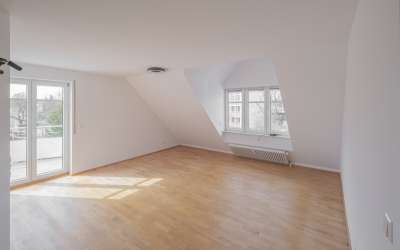 Sonne, viel Fläche und Esprit: tolle Maisonettewohnung am Stadtrand