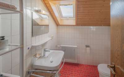 Sonnig, idyllisch, ländlich romantisch und schön: Einfamilienhaus in familiärer Lage!