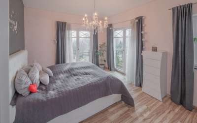 Hier ist Ihr Platz für das besondere Wohnen: mediterranes Villa auf dem Weg zum Bodensee