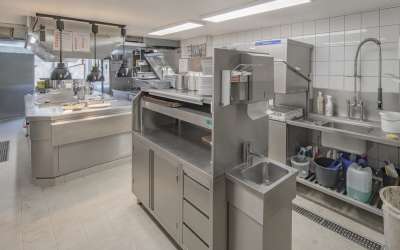 Wer hier einkehren darf, erlebt eine besondere Atmosphäre, die lange in Erinnerung bleibt - Hotel mitten im Grünen