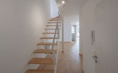 Sonne, viel Fläche und Esprit: tolle Maisonettewohnung am Stadtrand