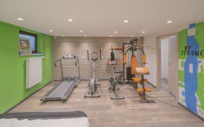 Wohnen und Arbeiten unter einem Dach - Wohnhaus mit Halle in Spaichingen!