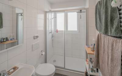 Im idyllischen Westen: vollvermietetes 12-Familienhaus mit viel Platz für Ertrag