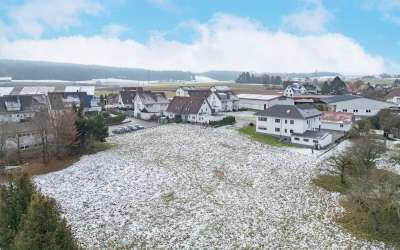 Bereit für eine sonnige Landpartie? Sonniges Einfamilienhaus im beliebten Obereschach.