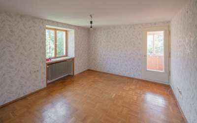 Landwirtschaftliches Gebäude mit viel Platz und großem Grundstück