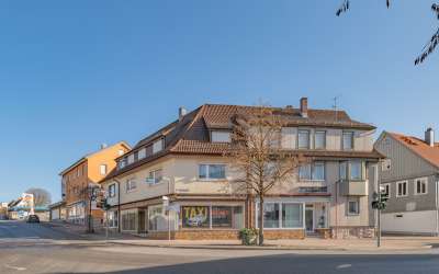 Großzügiges Wohn-und Geschäftshaus