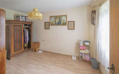 1-2-Familienhaus in toller Lage und schönem Grundstück