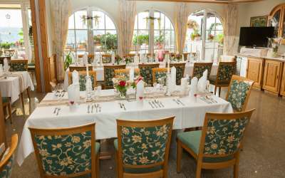Sensationelles, first class Tagungs- und Wellnesshotel mit Schwarzwaldpanorama - idyllische Lage, top gepflegt, hier ist Platz für Ihr Unternehmen