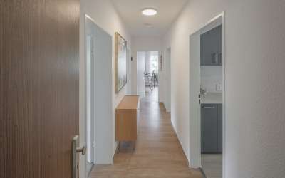 Kurschatten inklussive: ausgezeichnete 3 Zimmer Hochparterre mit Esprit und Charme