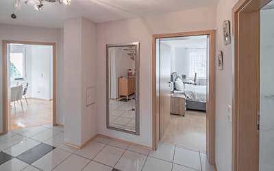 Schönes Einfamilienhaus mit einer Einliegerwohnung