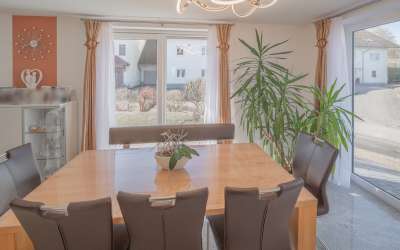 Hier geht die Sonne auf: moderne Doppelhaushälfte mit Stil, Chik und Charme - effizient und tres chick