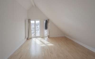 Sonne, viel Fläche und Esprit: tolle Maisonettewohnung am Stadtrand