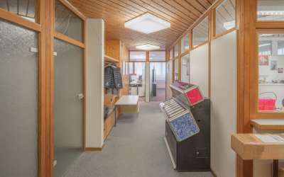 Moderne Halle und Büroteil, mit Möglichkeit zur Erweiterung