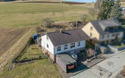 Süßes freistehendes Haus sucht neue Eigentümer