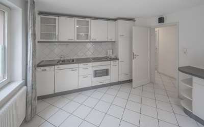 Hier beginnt Lebensqualität - Wohnen im Grünen! Platz für 2-3 Generationen, oder zum Vermieten.