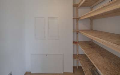 Hier geht die Sonne auf: außergewöhnliche 4 Zimmer-Wohnung im Erdgeschoß