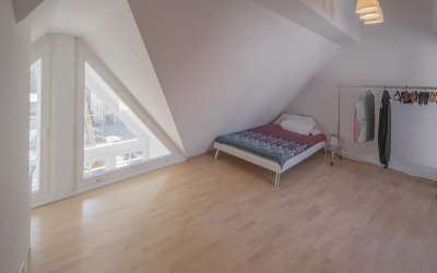 Wo Moderne, Helligkeit, Chick und Charme, am Rande des Altstadtkernes ein neues harmonisches Zuhause finden: 4, 5 Zimmer Maisonette Wohnung, mitten in Villingen!