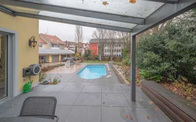 Modernisierte sonnige Stadtvilla für die ganze Familie