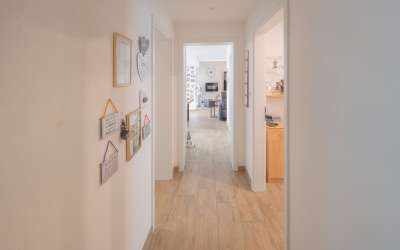 Sonniges Zweifamilienhaus in begehrter Lage