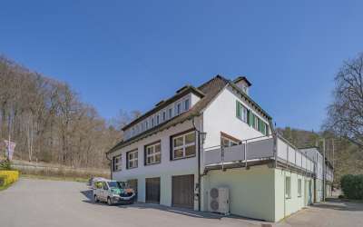 Wer hier einkehren darf, erlebt eine besondere Atmosphäre, die lange in Erinnerung bleibt - Hotel mitten im Grünen