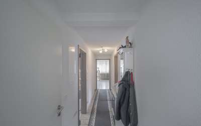 Sonniger Platz für Rendite und Ertrag: das klug aufgeteilte 3 Familienhaus am Stadtrand