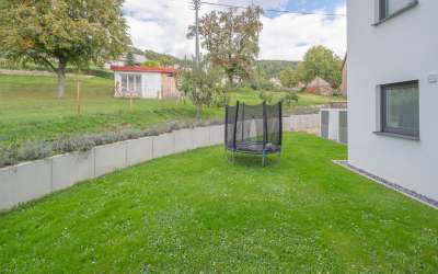 Sonniges Gartenwohnung mit Heubergpanorama