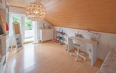 Schönes Einfamilienhaus mit einer Einliegerwohnung
