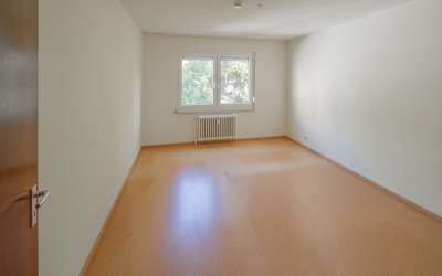 Hier können Sie sofort einziehen - großzügige 5 Zimmer Eigentumswohnung